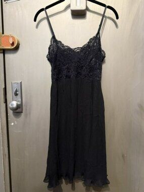 Vintage 90s / Y2K Black Lace bodice accordion Pleat chemise slip mini dress